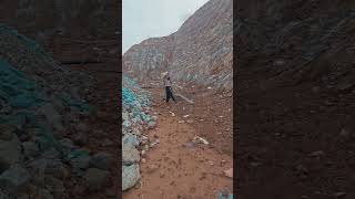 The installation process of the anti-collapse wire mesh on the mountain slope1