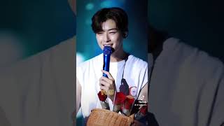 Roses or Eunu?? 🤤 #chaeunwoo #차은우 #チャウヌ #车银优 #ชาอึนวู #JOTM #StarryCaravan #Aloha #berbicado