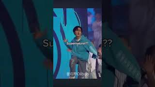 What do you think?? 😂 #straykids #skz #leeminho #leeknow lee know solo stage #supernatural#newjeans