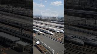 東海道新幹線車両基地に入るN700系新幹線