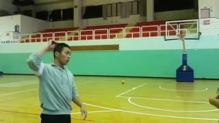 02 03 排球參考–20120209 男排練習 用力方式講解 陳瑞昌教練用排球扣球觀念來講解snap