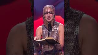 Chappell Roan dedicates her Best New Artist VMA to queer & trans people #VMAs