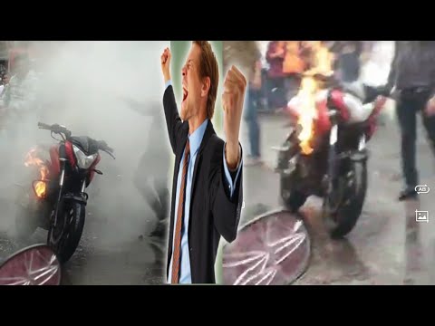 Auto Rickshaw aur Bike ka Takkar seLagi bhayanak Aaag  Shivaji Nagar Govandi Mumbai