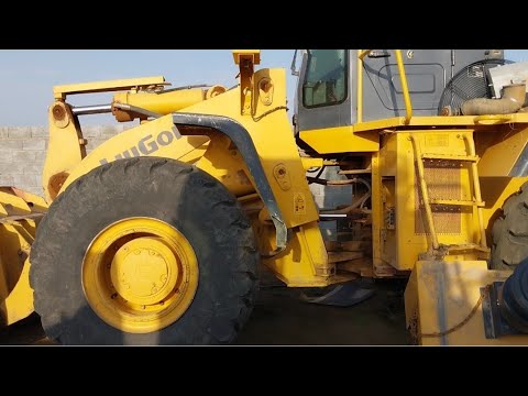 pay loader liugong LG856 water and engine oil mix