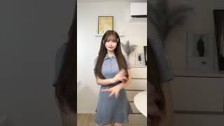 みんなはどっち派？清楚かギャルのダンスしてみた　#shorts