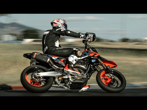 Racing the AMA SuperMoto on a Ducati Hypermotard 698 Mono RVE 2024 Part 1.