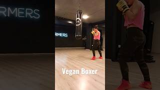 Vegan Boxer #boxing #boxingtraining #boxingpads #heavybag #fighter #vegan #veganathlete #veganboxer