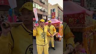 大轎車被海放...媽祖婆要停白沙屯文化總會前無椅寮...看媽祖婆怎麼催...-2025白沙屯媽祖北港進香（2） 2025年5月8日