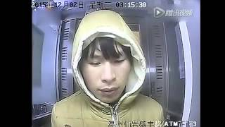 溫州男子凌晨錘擊ATM機表情十足如影帝大秀內心戲
