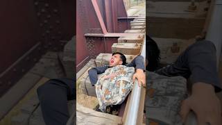 Fuji Khtarnak Bridge Mai Pans Gaya 😭 #youtubeshorts #content #motivational #youtube #railwaybridge