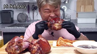 독일식 왕족발🍖 슈바인학센에 시원한 맥주한잔🍺! 이 맛에 살지! (ft. 열무물냉면🍜) Schweinhaksen beer mukbang eating show
