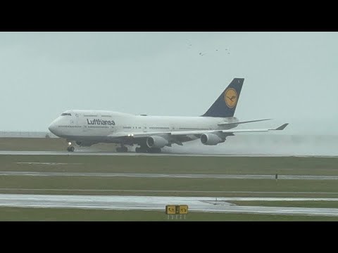 Planespotting YVR Episode 5: Waiting to escape the storm in the Domestic Terminal C