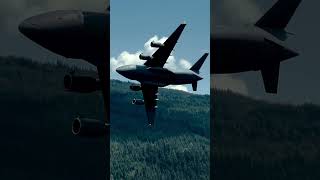 🤯INSANE C-17 Maneuverability! #C17 #aviation #planespotting #airforce