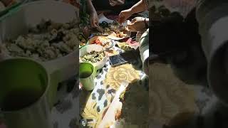 kelakuan ema2, daripada gabut nunggu bocil sekolah 🤣🤣 d Ra Baeturrahman desa paniis Kuningan