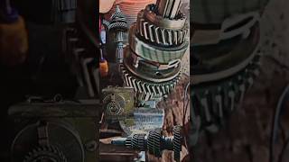 Mechanical work change the helical gear #helical #gear #repearing #mechanical #workers