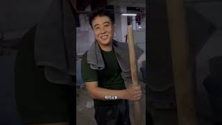 为了照顾妹妹  他连高薪工作都不要…… #生活 #兄妹
