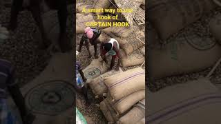 Smart way to use hook of CAPTAIN HOOK #smart ideas #hook #Captainhook #smartwayindia #smartway