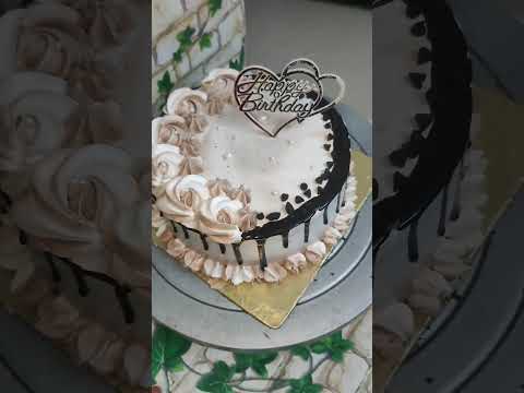 simple cake decorations with chocolate#ganache#chocolatecake #chocolatedripcake #1/2kgcake