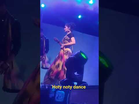 hot dance hungama  sar ki bo sarki so dhire dhire #dance #hungama #hindisong #youtubeshorts