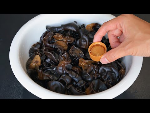 The Right Way to Soak Wood Ear Mushrooms: Plump and Soft in 5 Minutes! 泡木耳的正确方法，5分钟让它又大又软！