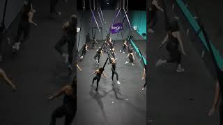 曲と同じくらい魔法のような動き。アレックス・ウォーレンの「Ordinary」は本当に美しい😍🥰😇