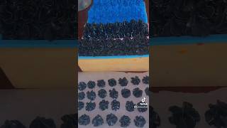 Piping Soap Bloops! #soapbloops #extrasoap #lowwaste #soapfrosting #charcoalsoap #soapmaking #cpsoap