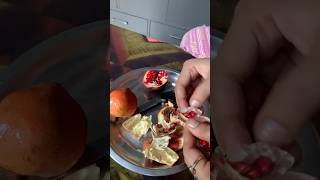 Pomegranate #trending #food #fruit #pomegranate #redfruits #fruitvideos #healthy #shyamsoniyt #yt