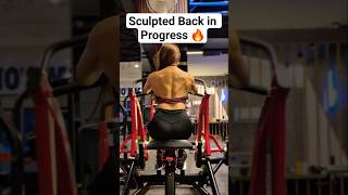 #backworkout #fitnessgirl #gymshorts #fitgirlmotivation #girlwholifts #backgains #latpulldown🔥🔥