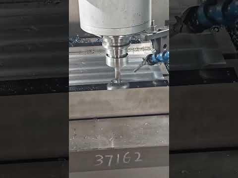CNC machining center #工廠實拍視頻 #生產車間現場 #加工中心 年已過完開始奮斗了