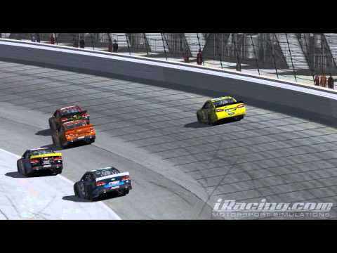 iRacing: Last 2 laps battle for the win @Chicagoland