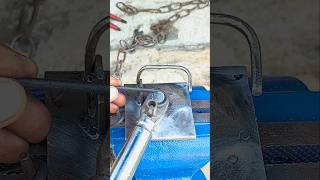 Processing scrap metal into a chain#homemade#bendingtool #shortvideo #fypシ゚viral