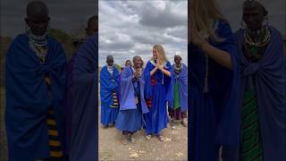 Taught the maasai women my dance😍🥰 She was so cute!