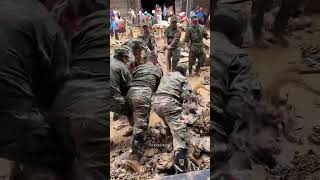 榕江抗洪救灾现场的解放军士兵#PLA#rongjiang#military#Rescue