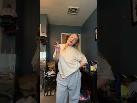 i feel like whenever i use a sound on here it lags #trendingshorts #yunggravy #dance
