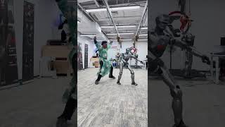 Speed's trip to Shenzhen, where he accepted the challenge of human-machine co-dance by EngineAI.