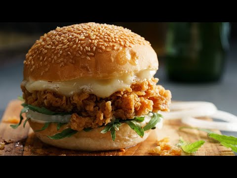 Crispy Chicken Burgers || with Hot Honey Mayo and peri peri Masala at homemade||Burger Recipe