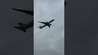 Cathay Pacific - Airbus A350-941 take off runway 32 #a350 #plane #planespotter #planespotting