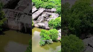 曾经的首富大宅，如今已人去楼空，只剩下一间破烂不堪的老宅仿佛诉说着曾经的辉煌