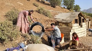 A true documentary about the nomadic life of Mina and her husband: The Desire for Water
