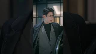 總裁突然出現救下灰姑娘，灰姑娘反手把他撲倒！ #shorts #短剧 #绝不会爱上你了 #甜宠 #情感 #左一 #马千欢  #drama #逆襲 #chinesedrama #搞笑 #穿書  #霸總
