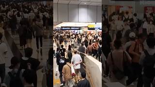 2025年6月28日（土）週末の大阪駅周辺の人出状況。観光客大殺到！週末大阪站週邊人潮擁擠，遊客大量湧入！Crowd situation around Osaka Station.