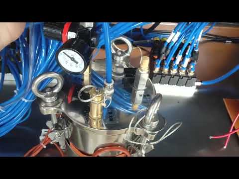 烟油灌装充填机全自动之油桶操作教学视频 2