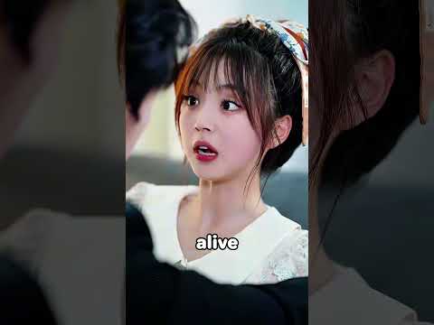 The girl quietly eats fruit from the tribute.#shorts #shortdrama
