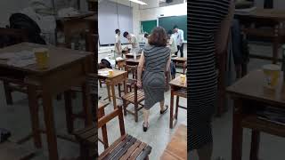 建中畢業生情緒失控 爆氣了