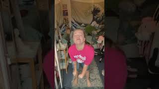 Katie whitney sings a song🎤 #shorts #cringe