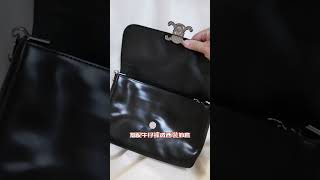 凱旋門真皮鏈條包   高級感小眾設計斜挎包，限量撤櫃款#真牛皮 #限量商品 #撤櫃商品 #微瑕疵商品 #經典設計 #休閒時尚 #時尚包包 #郵差包 #英倫風 #真皮包包 #高質感包包 #經典斜挎包