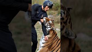 Messi saved Ronaldo from the clutches of a tiger😲 #shorts @cristiano @MaxianFootball @LeoMessi