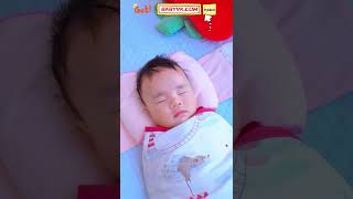 Is your baby developing flat head from side sleeping? Try this soft Baby Pillow! #NewMom