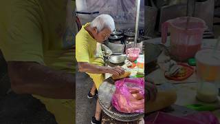 马来西亚新山夜市仅此一家！逐渐消失的传统古早味小吃🥹 #food #古早味 #traditionalfood #malaysianfood #streetfood