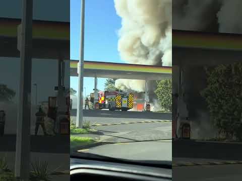 Emergency services rush to fire at Auckland McDonald's | RNZ